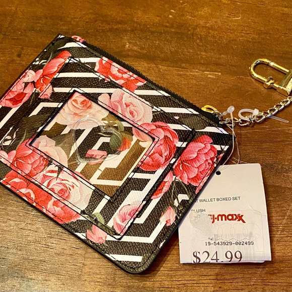 🌹Betsey Johnson card wallet with clip and Zipped Compartment🌹 NWT - Picture 3 of 6